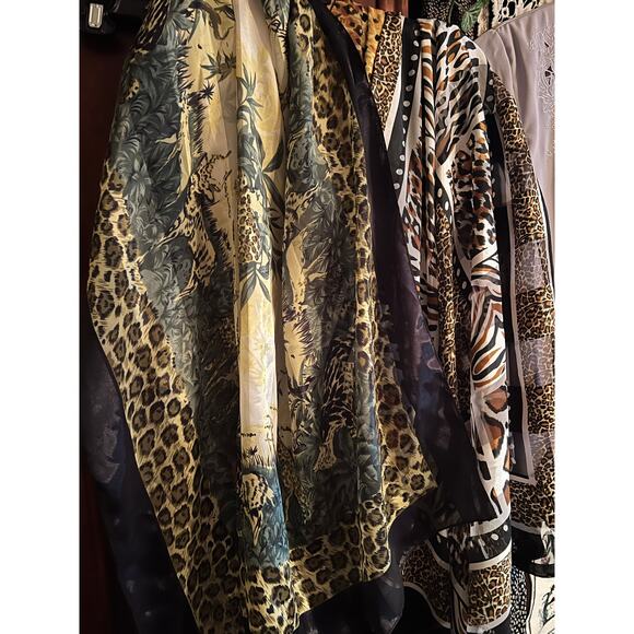 Animal Print Scarves. 3x3’ Rayon Beautiful soft and vibrant colors - Picture 2 of 5